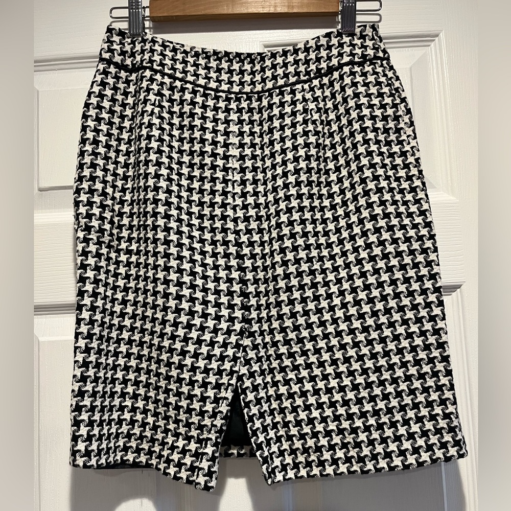 Houndstooth Pencil Skirt - Picture 2 of 4